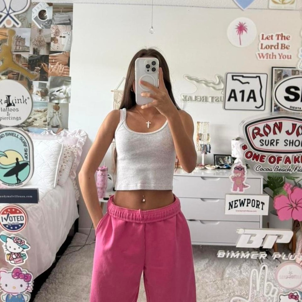 Barbie Pink Aritzia mega fit‎ sweatpants joggers